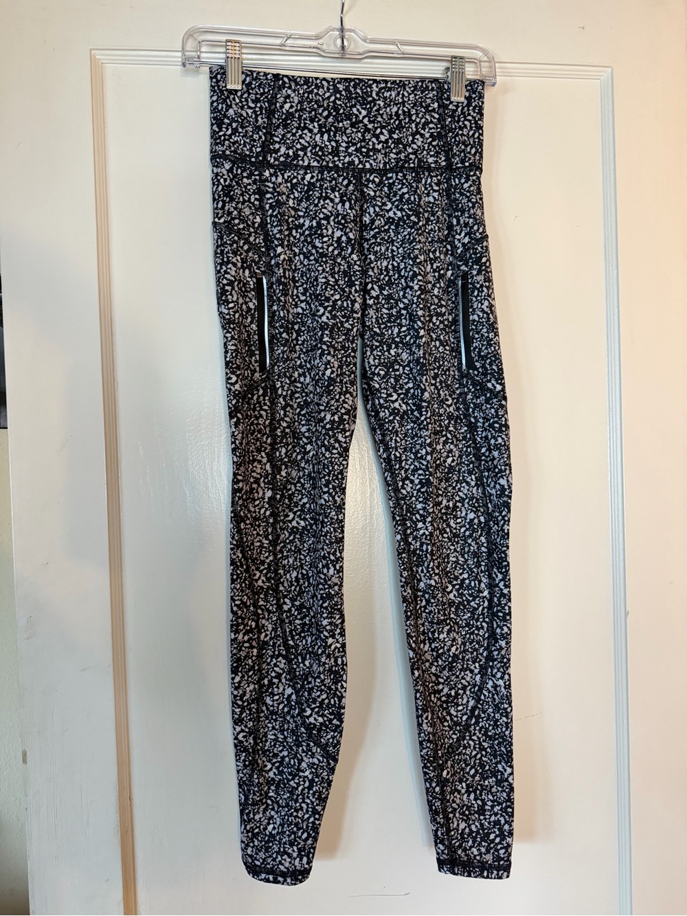 Athleta Rainier Fleece Lined Speckled Active Leggings Run Outdoor Hike Workout